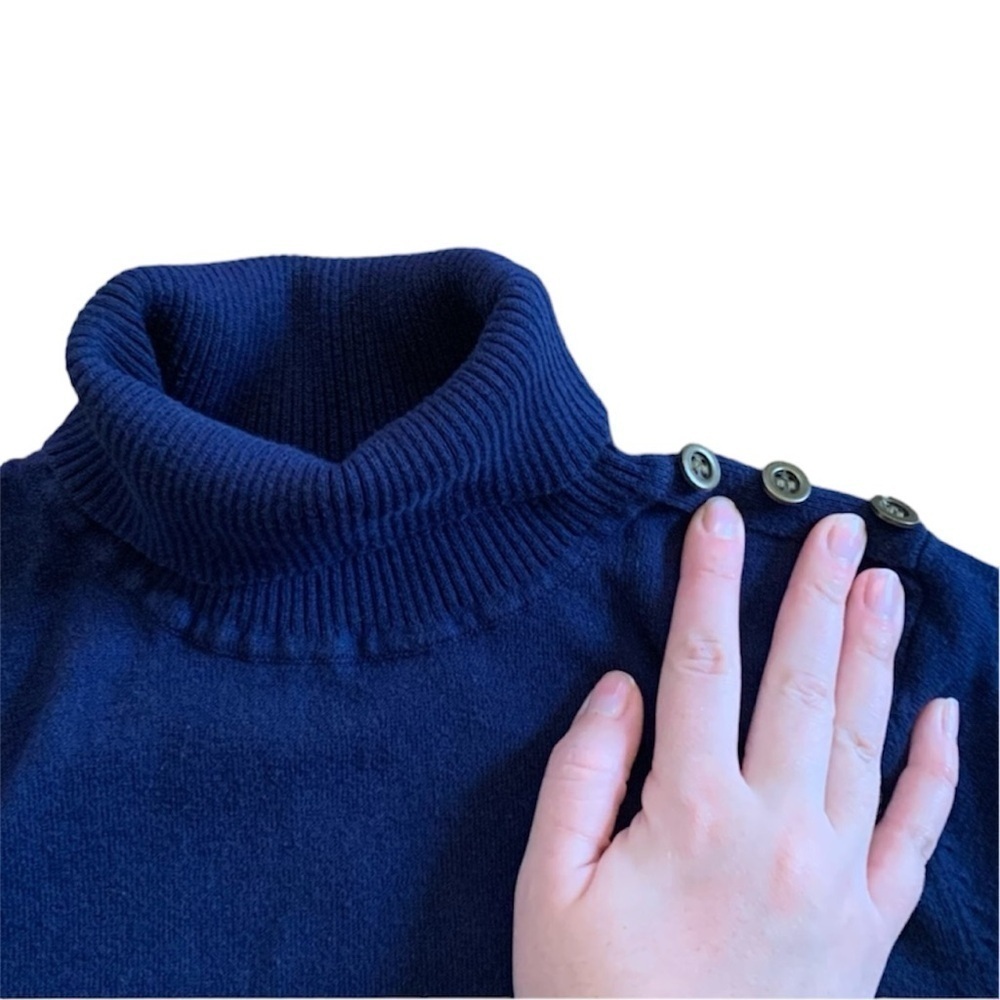 Forever21 button turtleneck - Picture 3 of 5